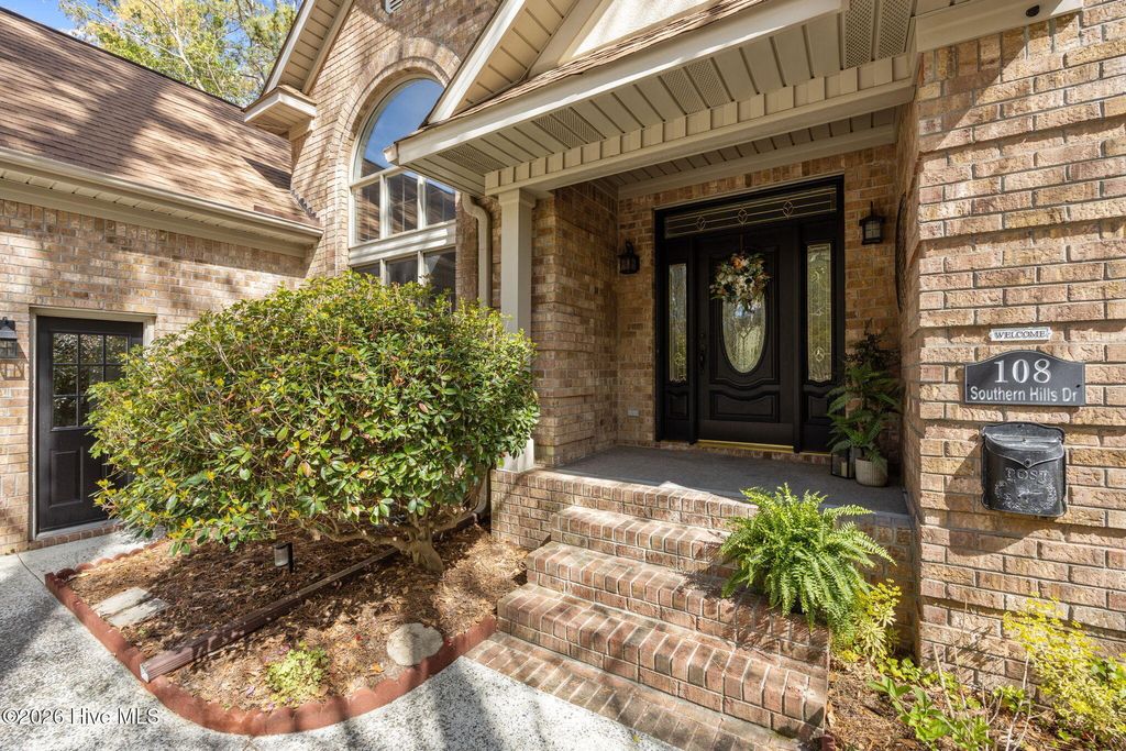 Photo of 108 Southern Hills Drive, New Bern, NC 28562 (MLS # 100563811)