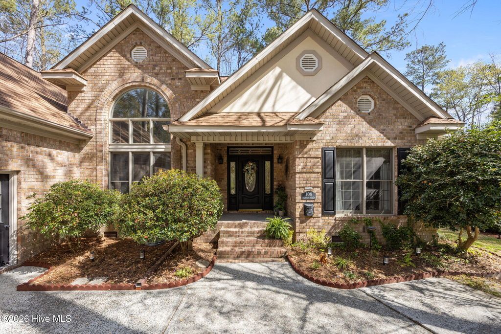 Photo of 108 Southern Hills Drive, New Bern, NC 28562 (MLS # 100563811)