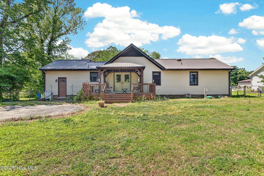 Photo of 207 Stillwood Drive, Jacksonville, NC 28540 (MLS # 100570102)