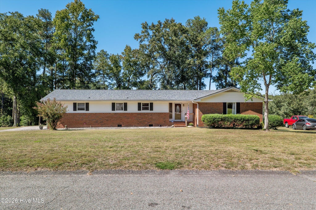 Photo of 8 Shaddohill Place, North Augusta, SC 29860 (MLS # 100607030)