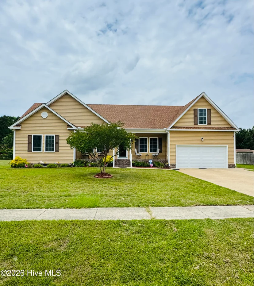 120 Laurel Woods Boulevard, photo 1 of 43