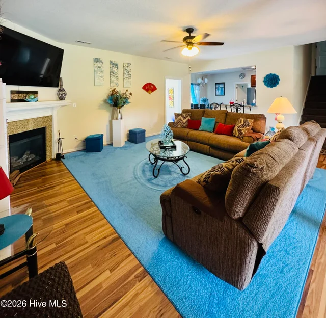 120 Laurel Woods Boulevard, photo 5 of 43