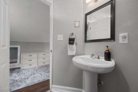 Tiny photo for 136 Elizabeth Street, Jacksonville, NC 28540 (MLS # 100555981)