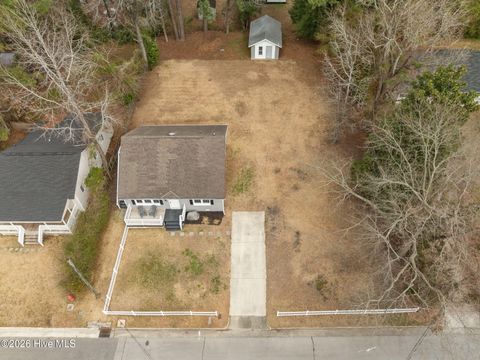 Tiny photo for 136 Elizabeth Street, Jacksonville, NC 28540 (MLS # 100555981)