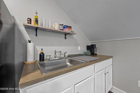 Tiny photo for 136 Elizabeth Street, Jacksonville, NC 28540 (MLS # 100555981)