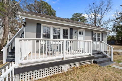 Tiny photo for 136 Elizabeth Street, Jacksonville, NC 28540 (MLS # 100555981)