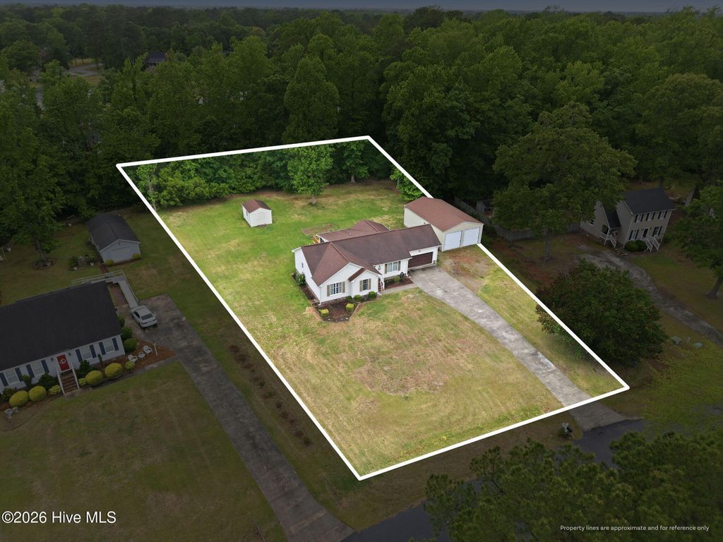 Photo of 203 Hillingdale Drive, Washington, NC 27889 (MLS # 100571466)