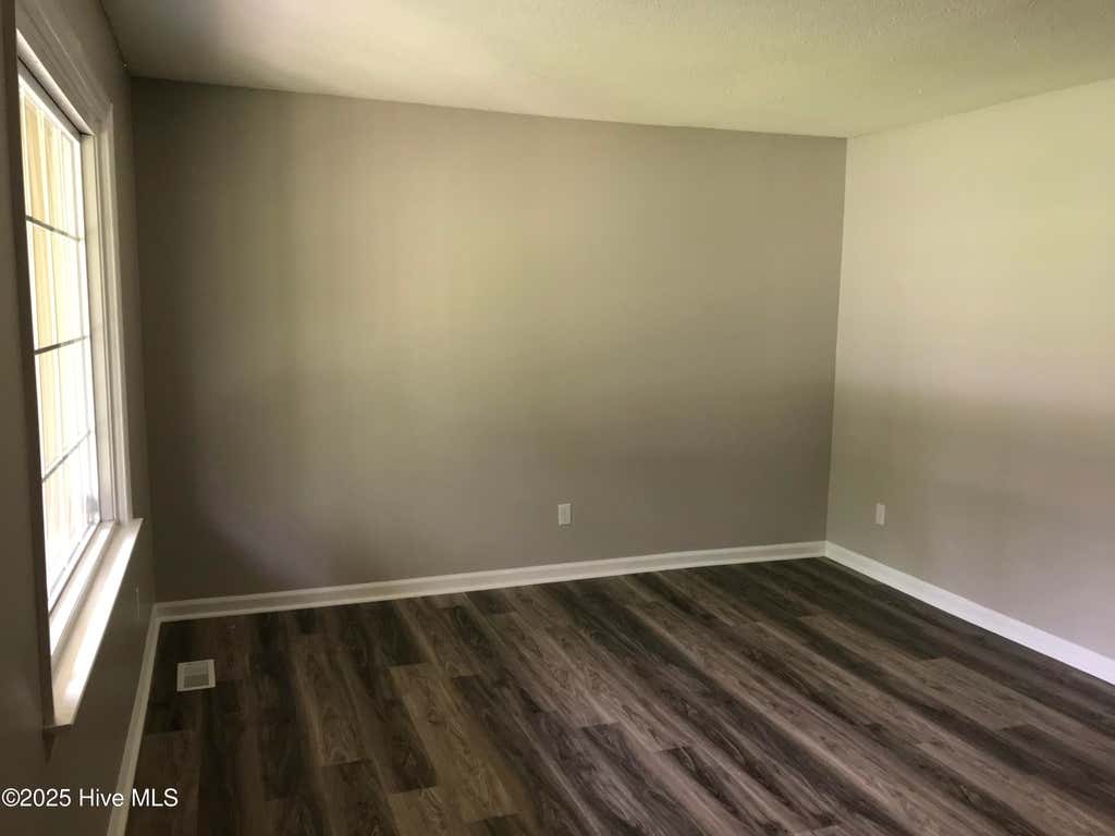 Photo of 518 Brynn Marr Road, Jacksonville, NC 28546 (MLS # 100592155)