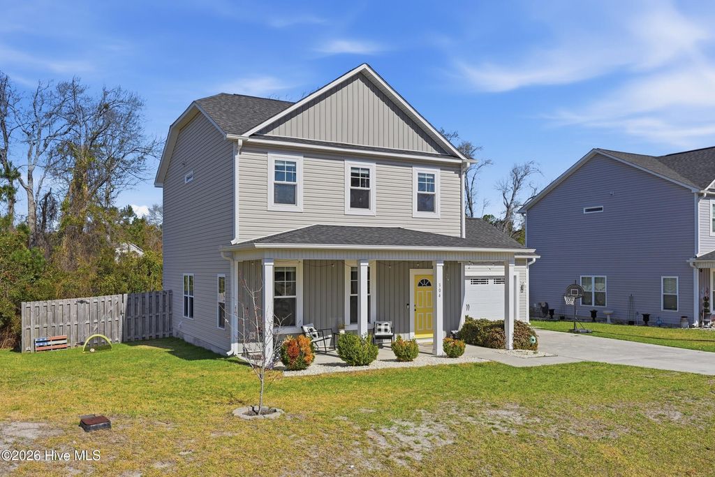 Photo of 304 Holbrook Lane, Hubert, NC 28539 (MLS # 100562917)