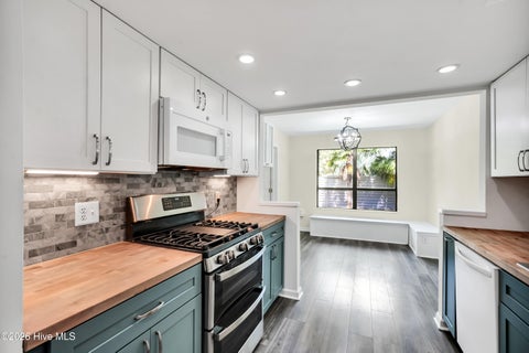 Tiny photo for 1433 Villa Place E, Wilmington, NC 28409 (MLS # 100602754)