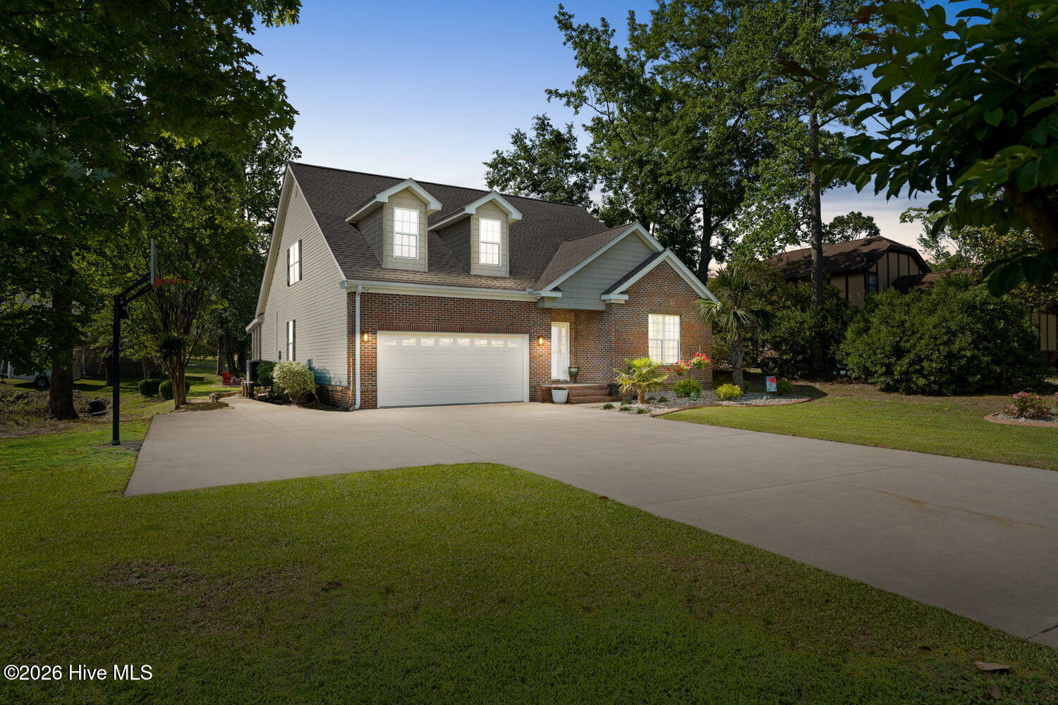 27 Country Club Drive