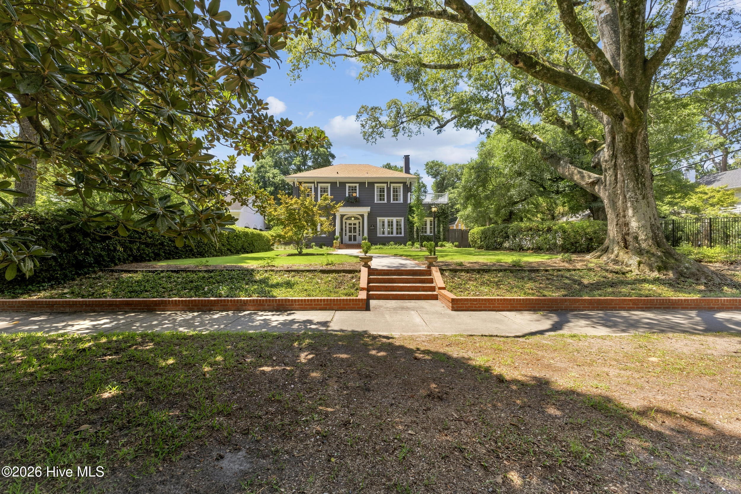 2514 Mimosa Place