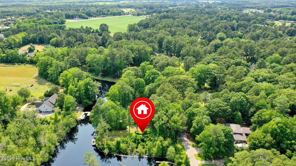 Photo of 207 Dogwood Trail, Elizabeth City, NC 27909 (MLS # 100511710)