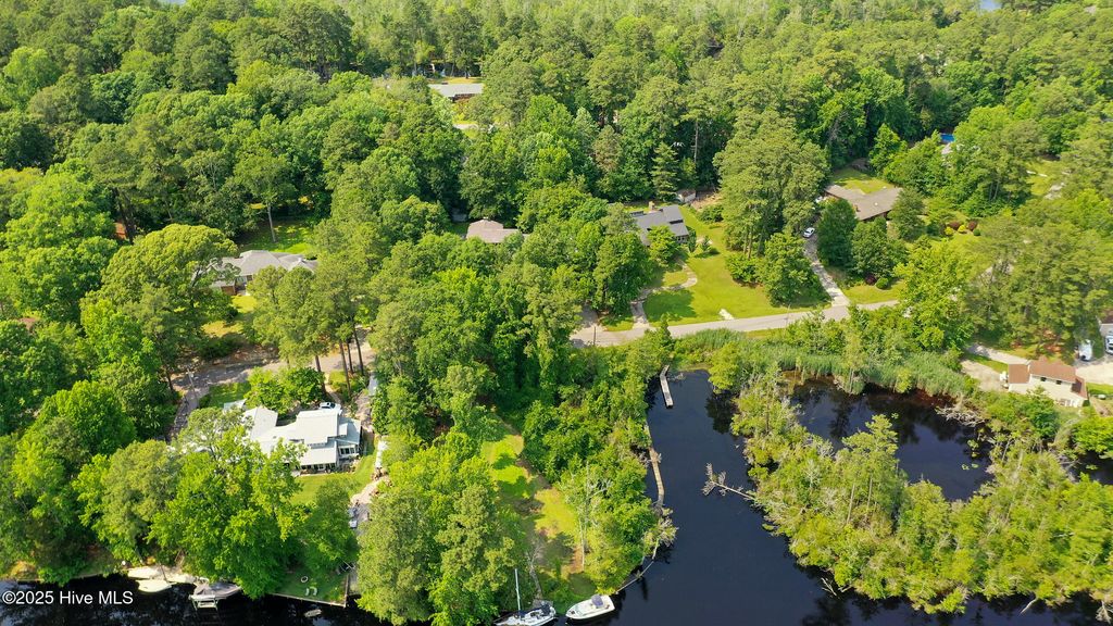 Photo of 207 Dogwood Trail, Elizabeth City, NC 27909 (MLS # 100511710)