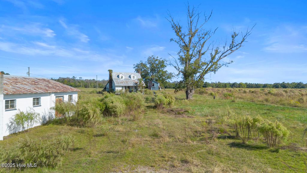 Photo of 2438 White Oak River Road, Maysville, NC 28555 (MLS # 100535488)
