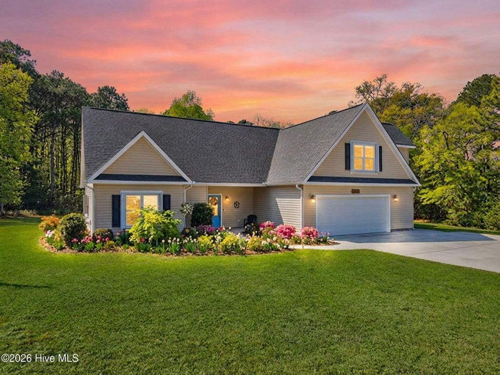 Photo of 5360 Glennfield Circle SE, Southport, NC 28461 (MLS # 100553384)