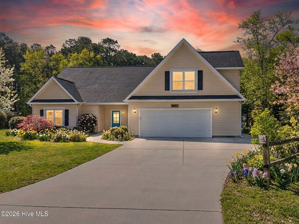 Photo of 5360 Glennfield Circle SE, Southport, NC 28461 (MLS # 100553384)