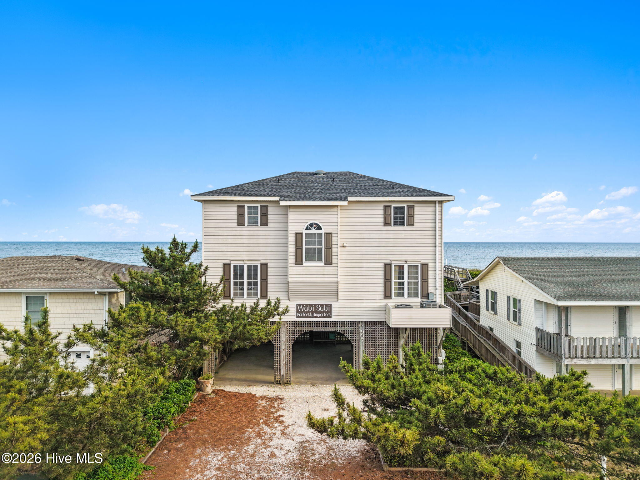 907 Ocean Boulevard W