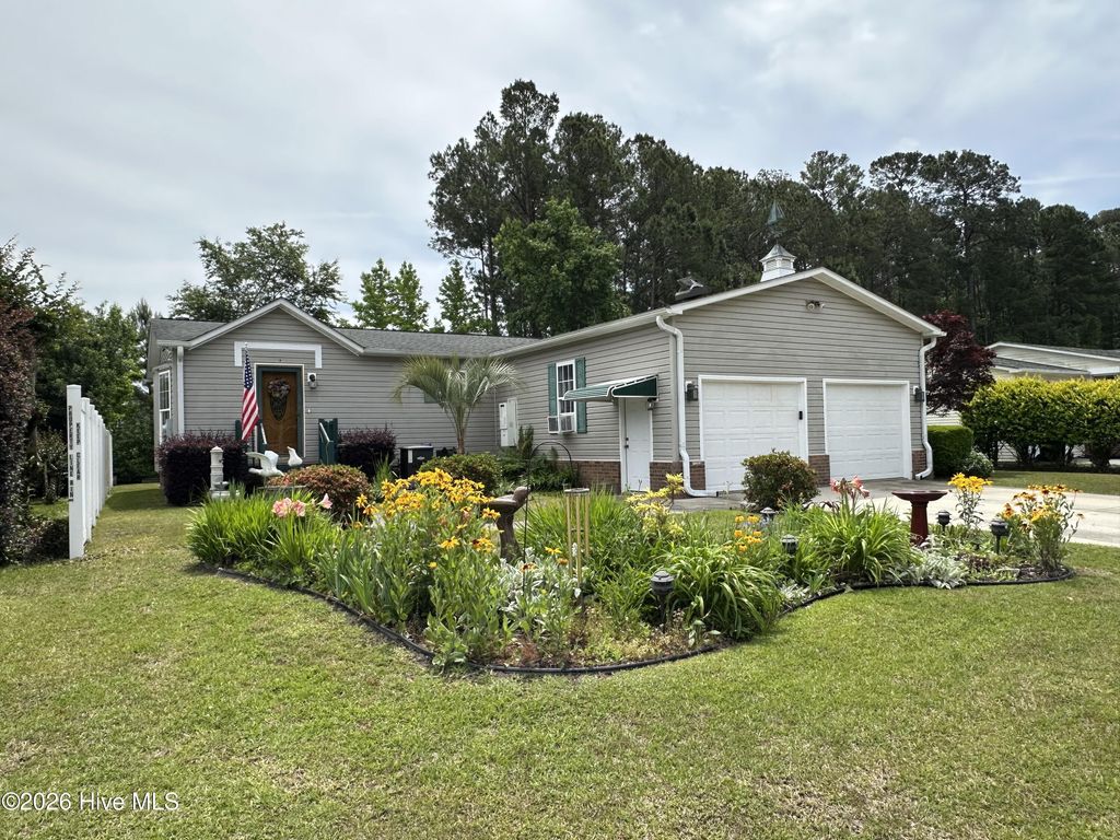 Photo of 905 Palmer Drive, Calabash, NC 28467 (MLS # 100573350)
