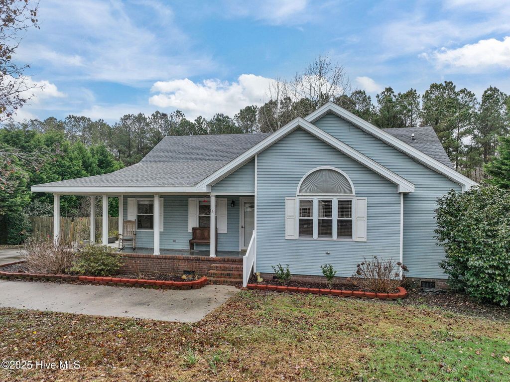 Photo of 121 Deerfield Lane, Aydlett, NC 27916 (MLS # 100546270)