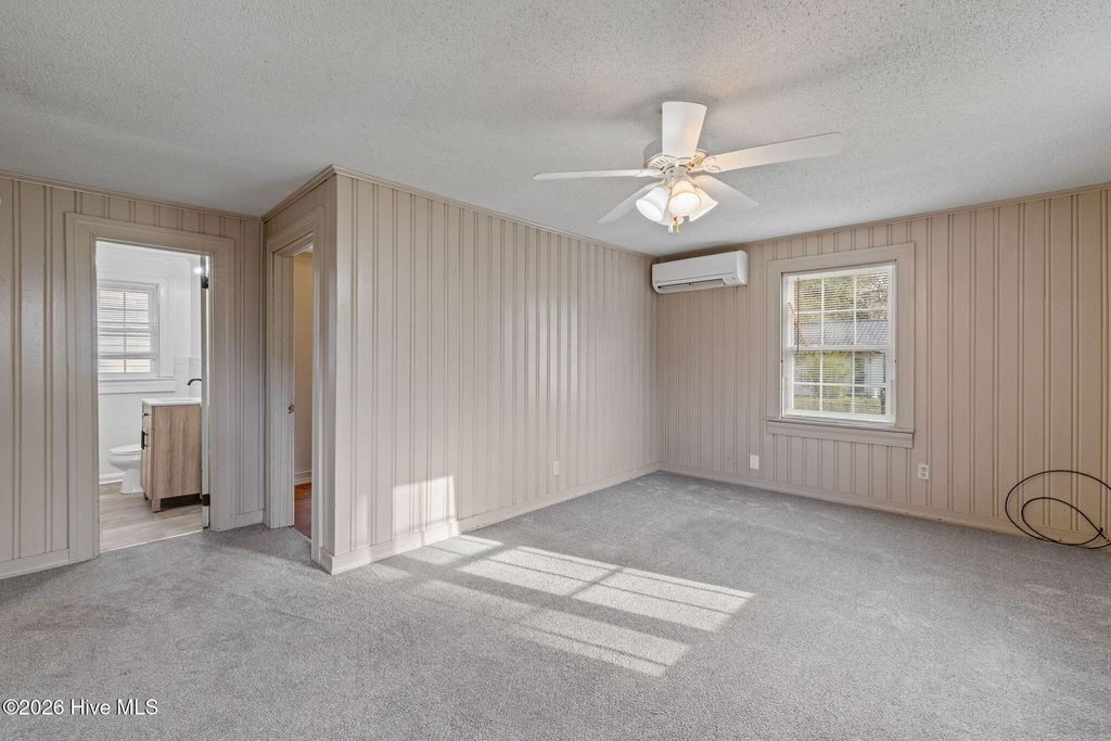 Photo of 302 S Johnson Street, Mount Olive, NC 28365 (MLS # 100562377)