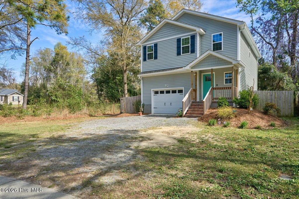 Photo of 425 S Hardin Street, Southern Pines, NC 28387 (MLS # 100563215)
