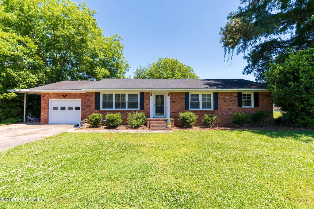 Photo of 306 Jessup Street, Elizabeth City, NC 27909 (MLS # 100575935)