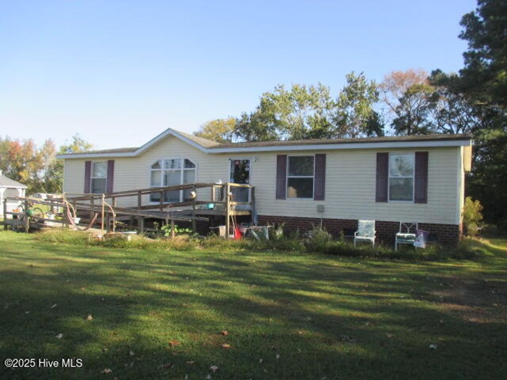 Photo of 112 Copeland Drive, Elizabeth City, NC 27909 (MLS # 100538048)