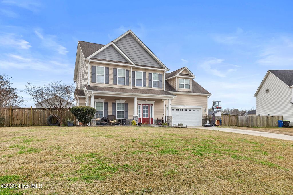 Photo of 303 Maidstone Drive, Richlands, NC 28574 (MLS # 100544554)