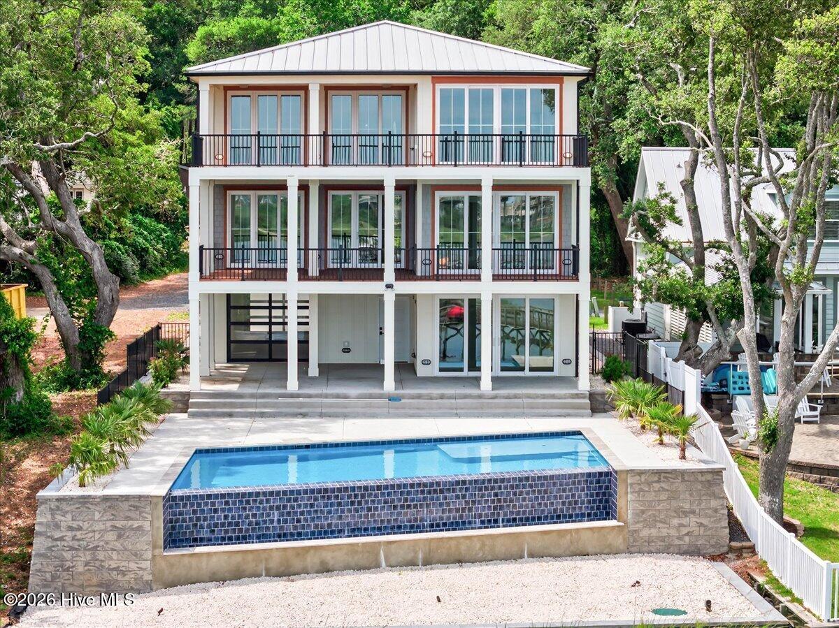 1711 Hemingway Drive SW