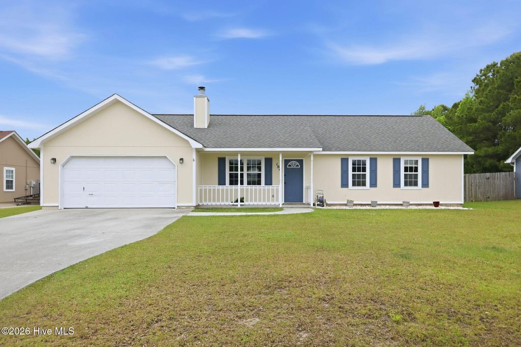 Photo of 104 Foxden Drive, Hubert, NC 28539 (MLS # 100570961)