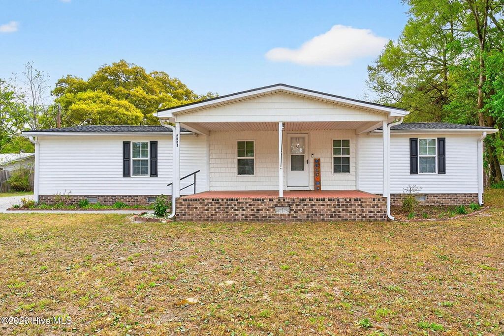 Photo of 2001 Inland Drive SW, Ocean Isle Beach, NC 28469 (MLS # 100565671)