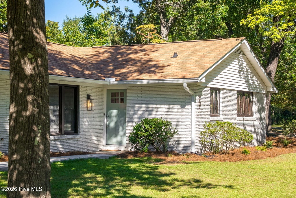 Photo of 201 Dunbarton Circle SE, Aiken, SC 29803 (MLS # 100610471)