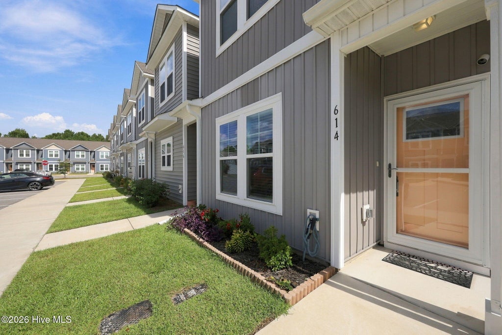 Photo of 614 Jacks Crossing Drive, Hubert, NC 28539 (MLS # 100601509)