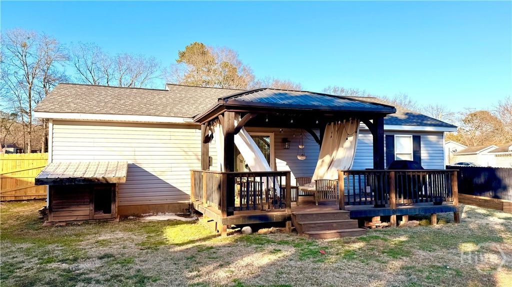 Photo of 260 Buckingham Court, Athens, GA 30607 (MLS # CL350229)