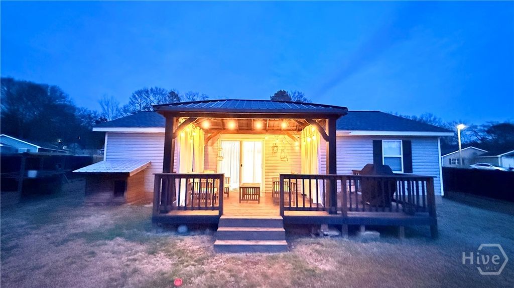 Photo of 260 Buckingham Court, Athens, GA 30607 (MLS # CL350229)