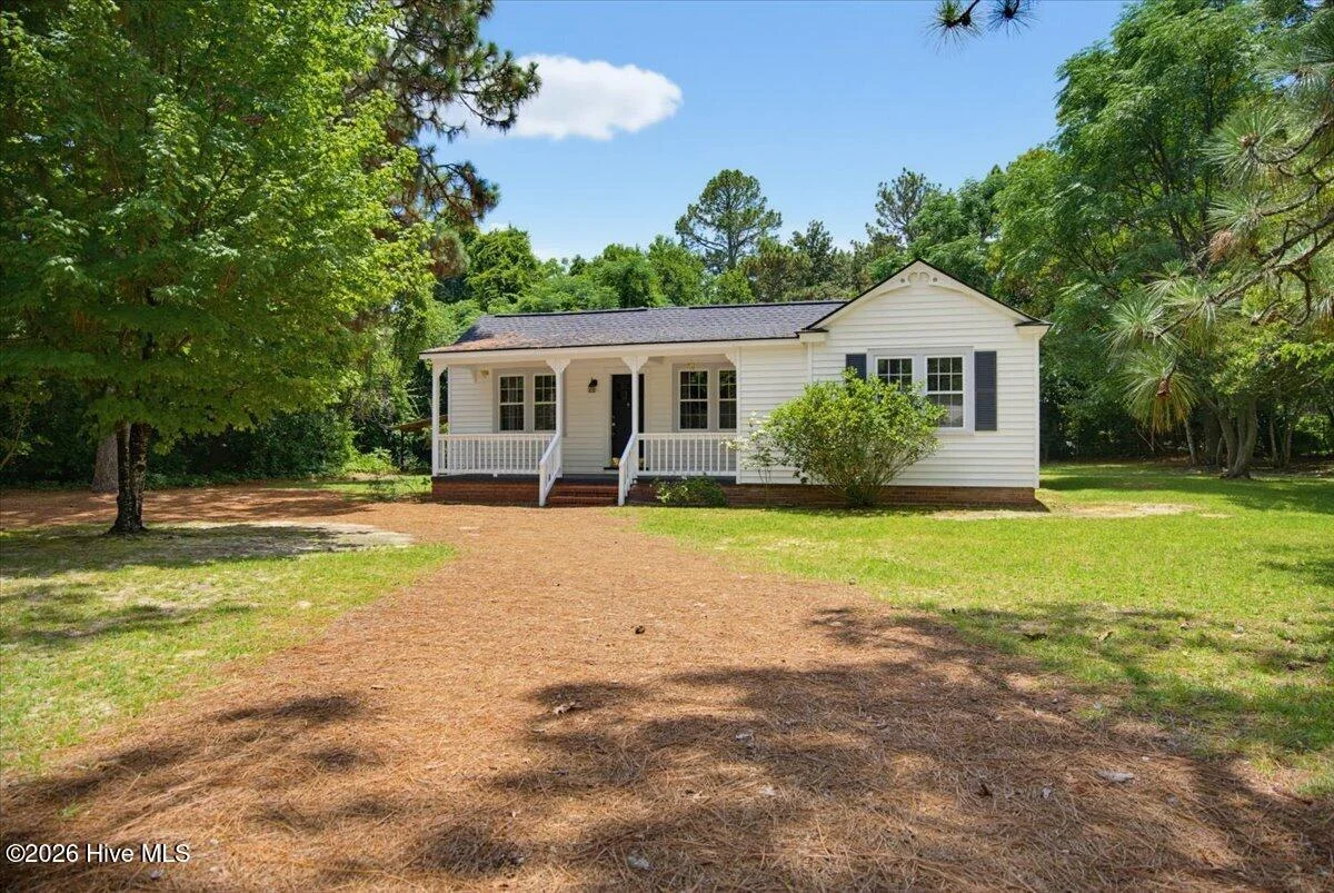 215 E Baltimore Avenue, Pinebluff, NC, 28373