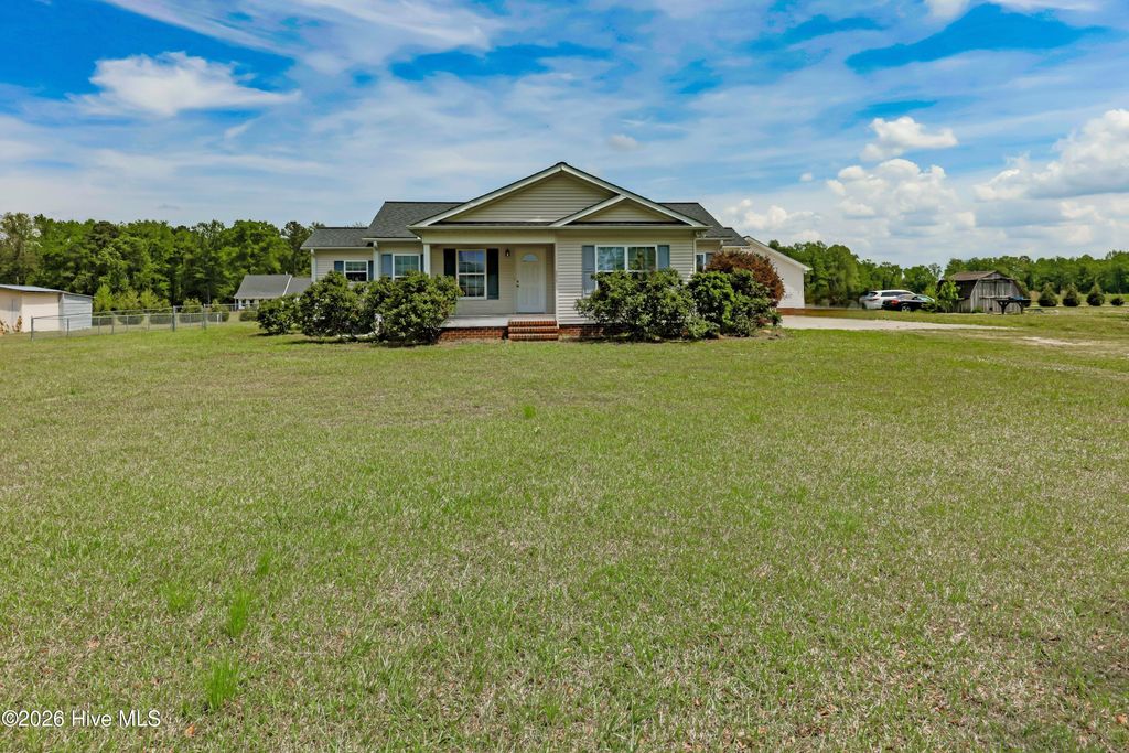 Photo of 1327 Old Chinquapin Road, Beulaville, NC 28518 (MLS # 100567359)