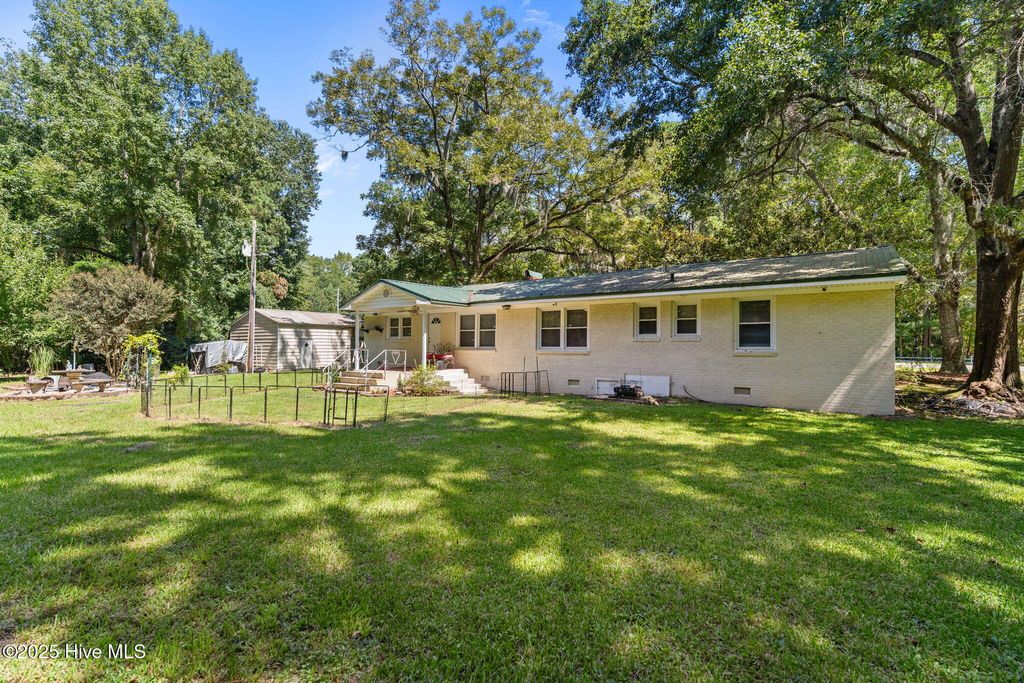 Photo of 1601 Midway Road SE, Bolivia, NC 28422 (MLS # 100530137)