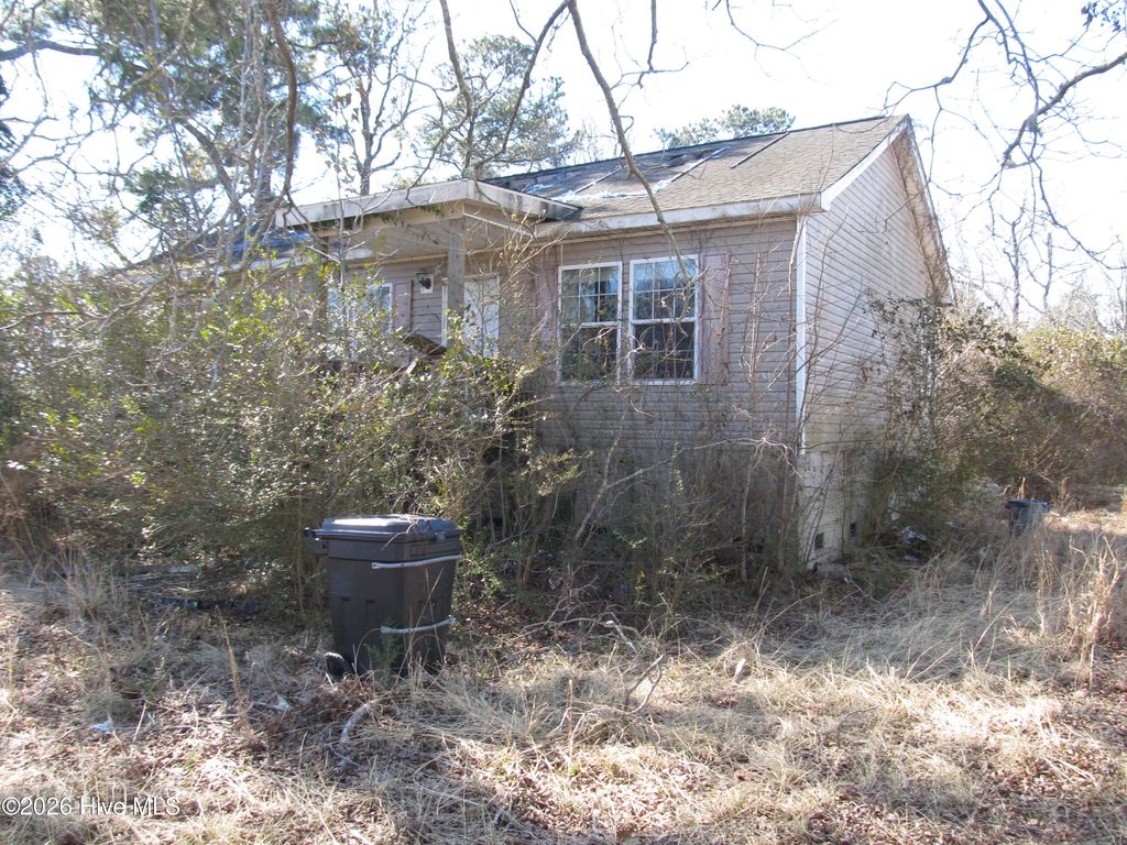 Photo of 301 Old River Road, Beaufort, NC 28516 (MLS # 100554465)