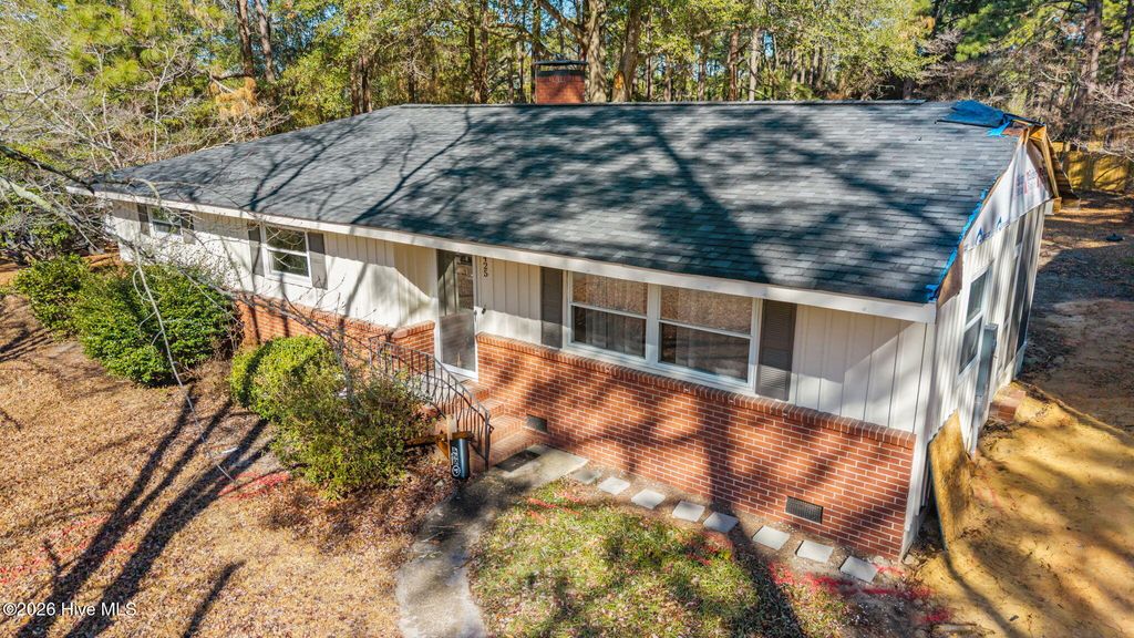 Photo of 425 W New Jersey Avenue, Southern Pines, NC 28387 (MLS # 100541796)