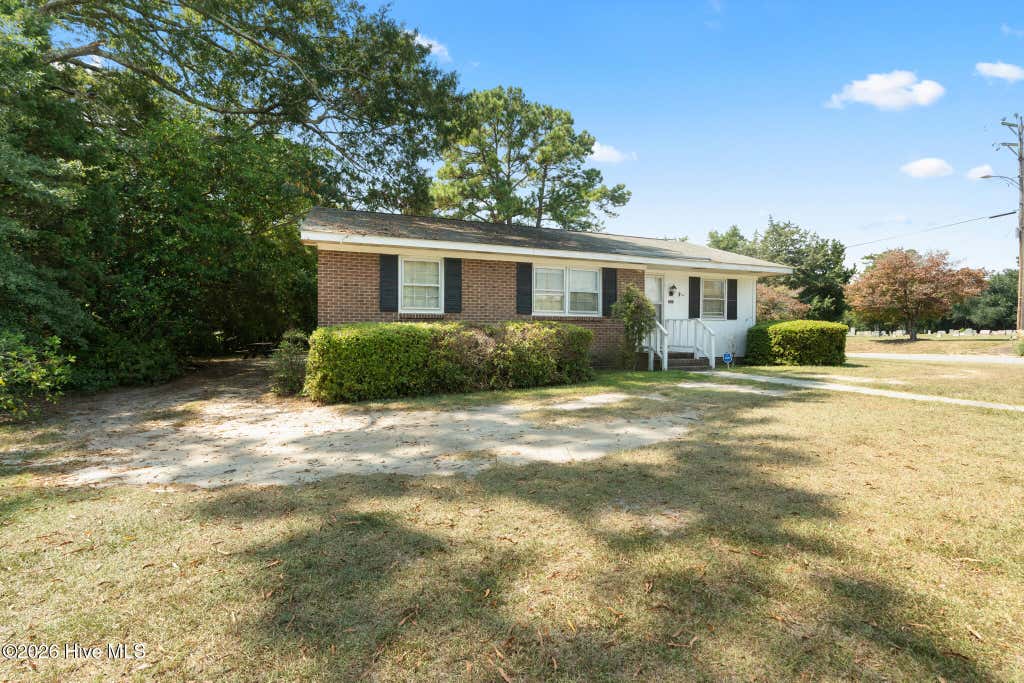 Photo of 301 Tuskeegee Drive, Laurinburg, NC 28352 (MLS # 100593985)