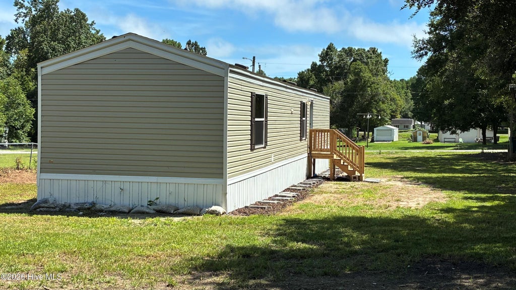 Photo of 109 Wendy Hill Lane, Sneads Ferry, NC 28460 (MLS # 100594039)
