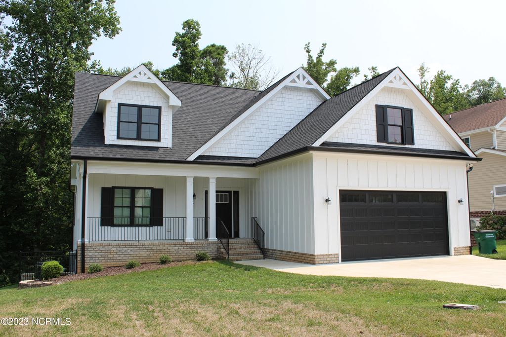 Photo of 882 Live Oak Lane, Nashville, NC 27856 (MLS # 100563917)