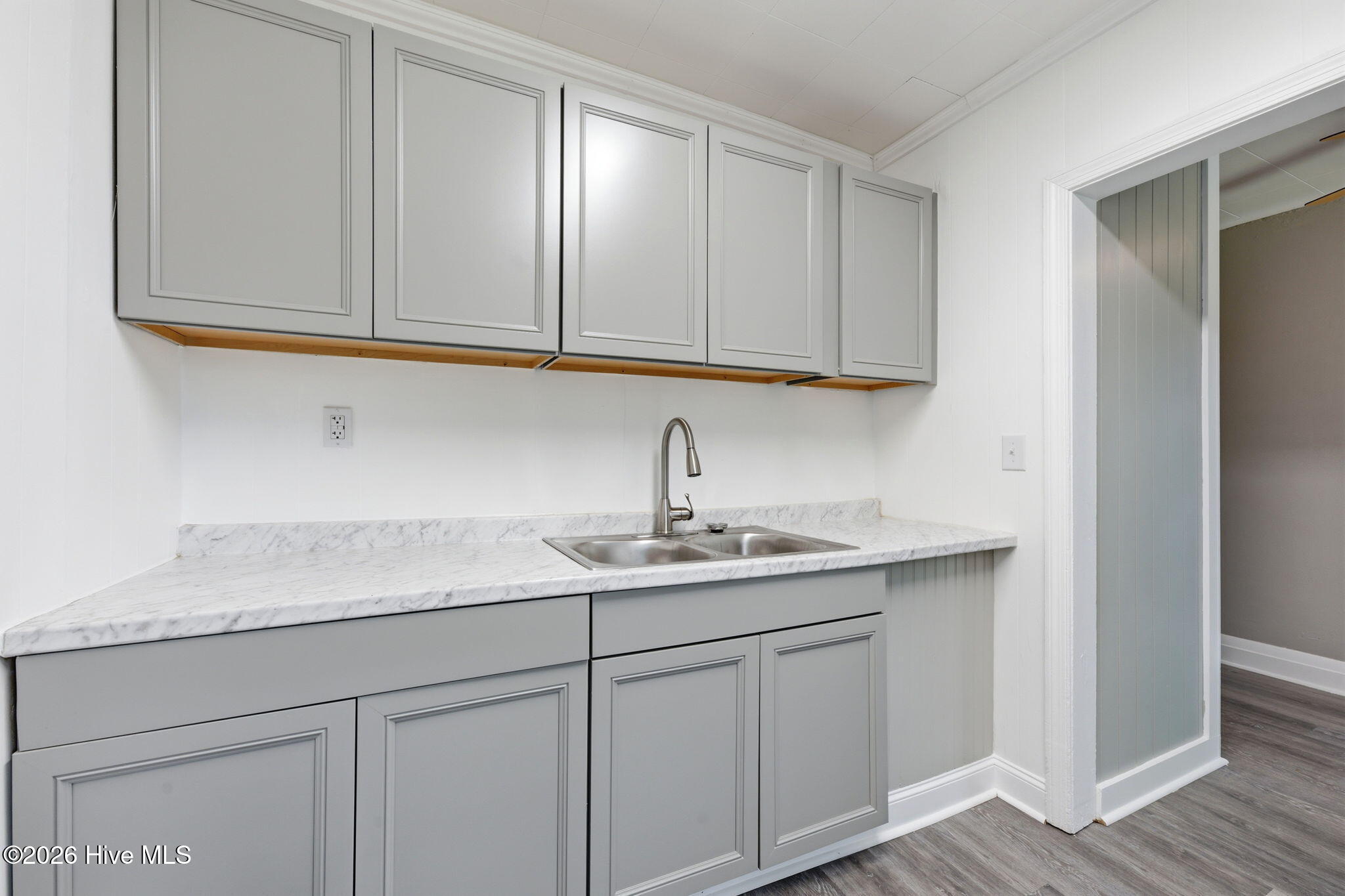 1610 Queen Anne Lane