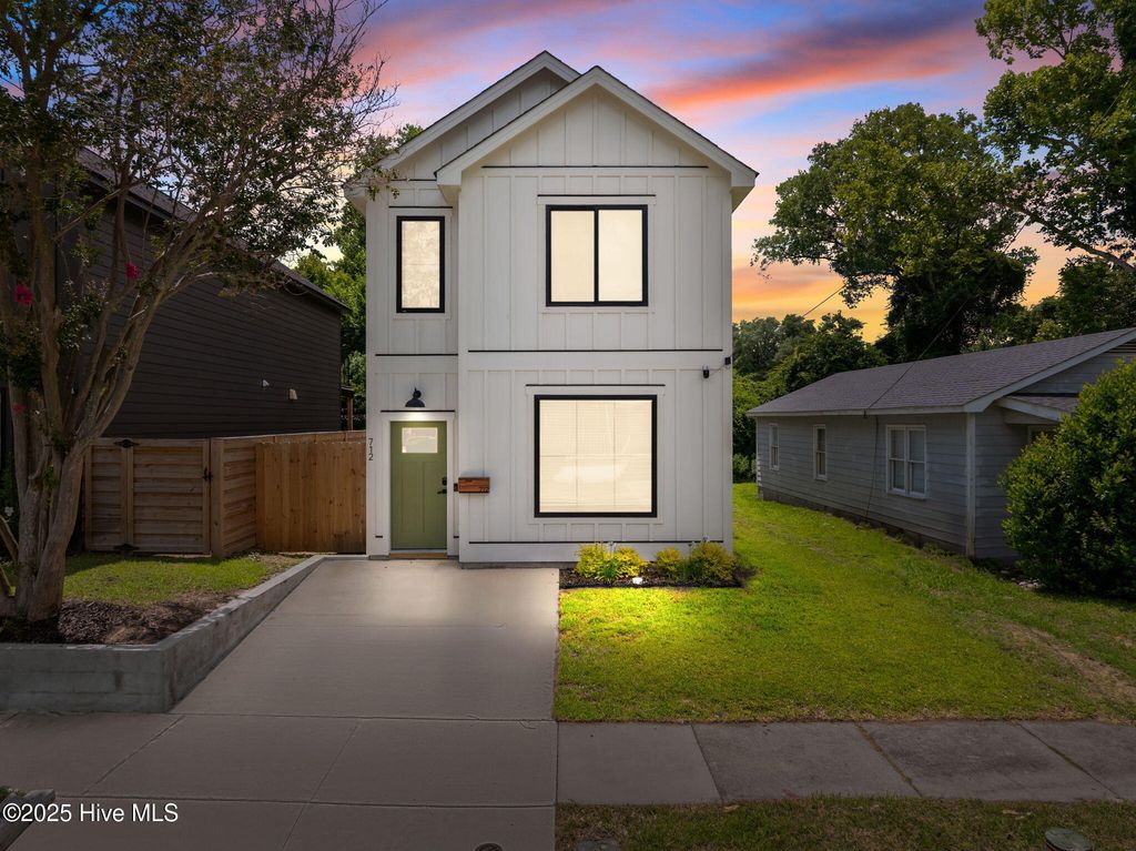 Photo of 712 S 13th Street, Wilmington, NC 28401 (MLS # 100536872)