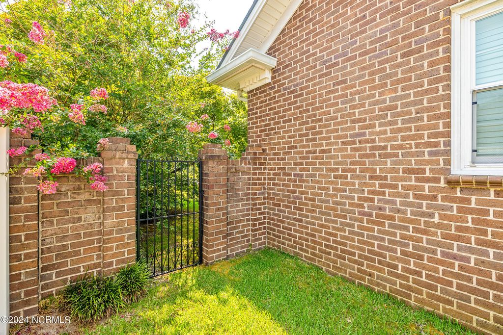 Photo of 3580 Rosewood Drive, Lumberton, NC 28358 (MLS # 100466276)