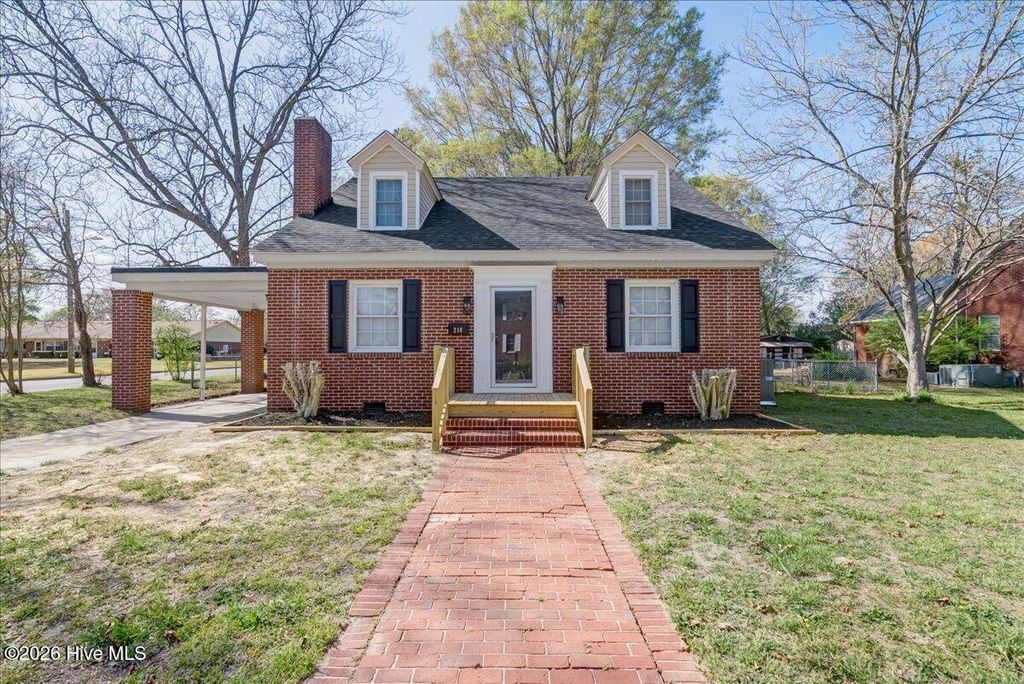 Photo of 218 S West Street, Ahoskie, NC 27910 (MLS # 100564654)