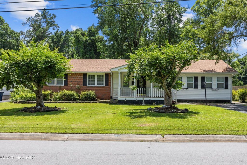 Photo of 613 Maple Street, Jacksonville, NC 28540 (MLS # 100524526)