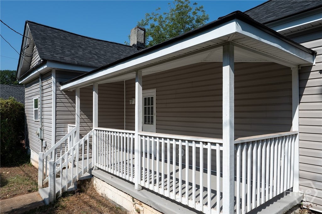 Photo of 1370 W Hancock Avenue, Athens, GA 30606 (MLS # CL364021)